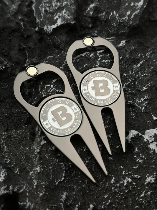 Black Excellence Divot Tool